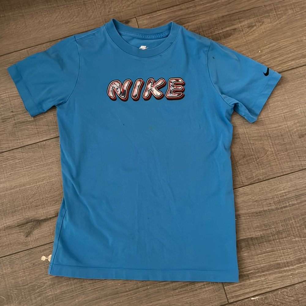 Nike boys large